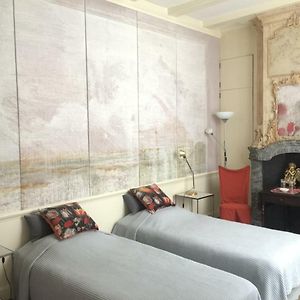 Kamer met een Queen Size Bed